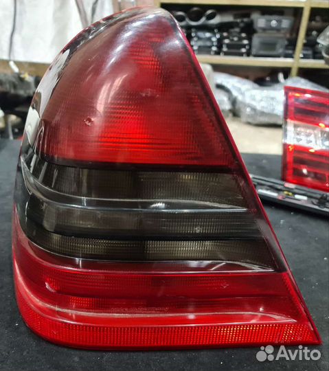 Левый фонарь Mercedes W202 рест