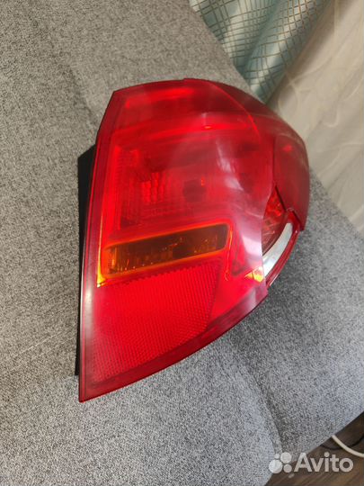 Фонарь задний внешний правый opel meriva b