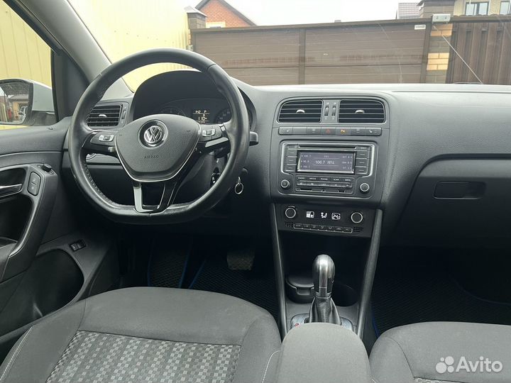 Volkswagen Polo 1.6 AT, 2015, 140 000 км