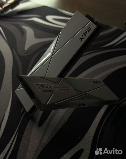 Оперативная память adata XPG spectrix D50 RGB 16G