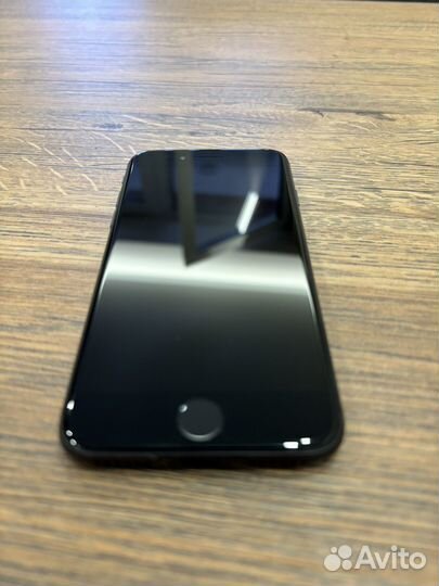 iPhone 8, 64 ГБ