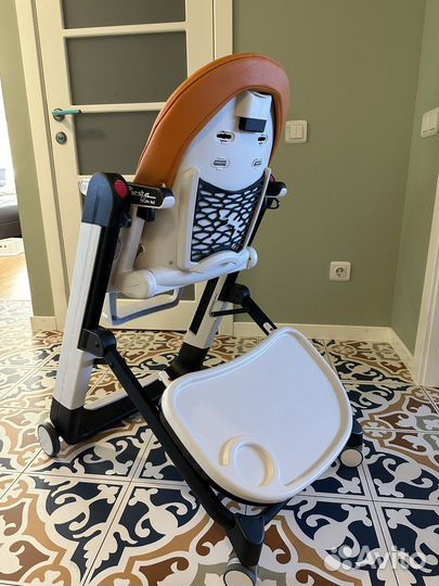 Стульчик для кормления Peg-Perego Siesta Follow Me