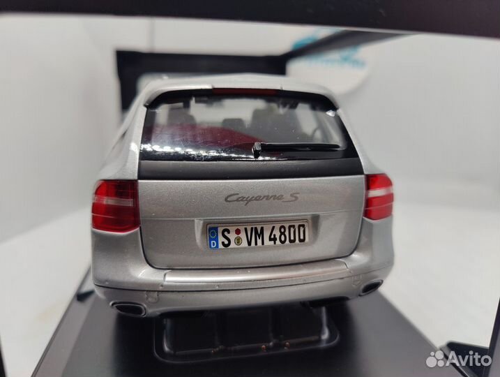 1/18 Norev Porsche Cayenne