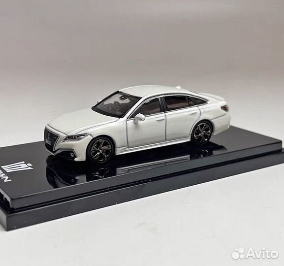 Модель автомобиля Toyota Crown Athlete 1 64
