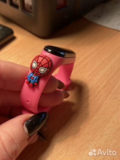 Сенсорные часы