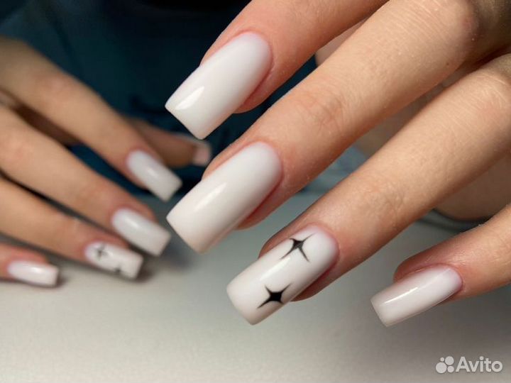 Модель на маникюр/наращивание ногтей