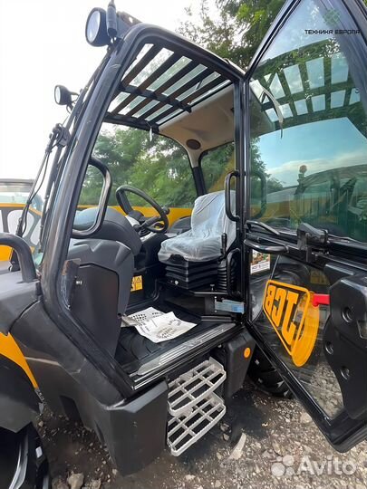 Телескопический погрузчик JCB 541-70, 2012