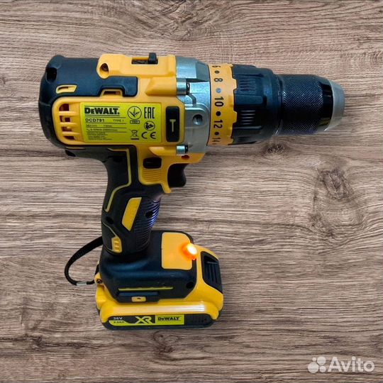 Дрель-шуруповерт Dewalt 36V аккумуляторный