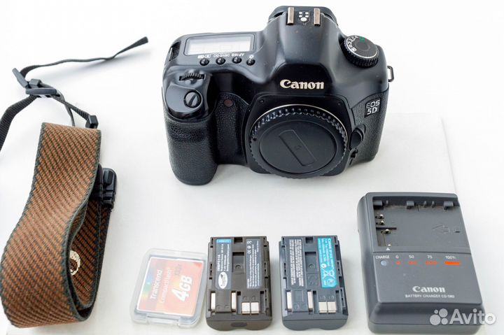 Фотоаппарат canon eos 5D