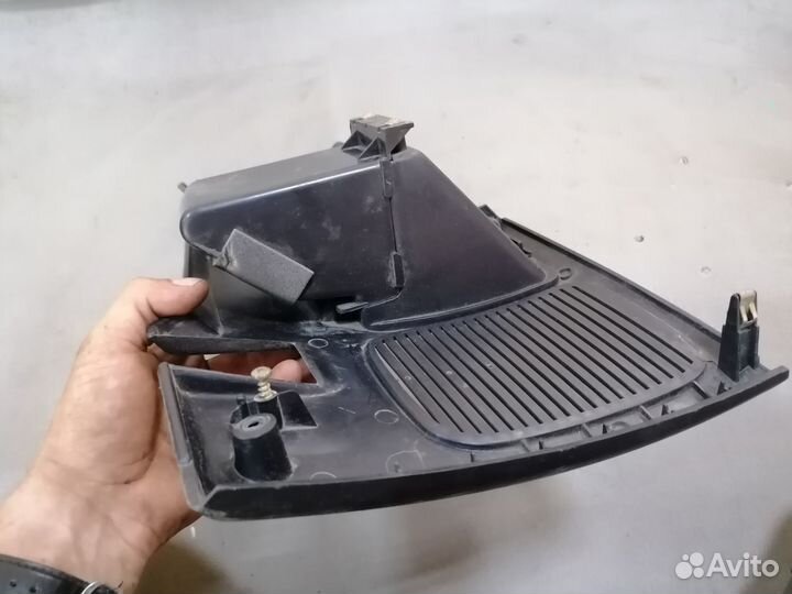 Накладка торпедо левая для Mitsubishi Carisma (DA)