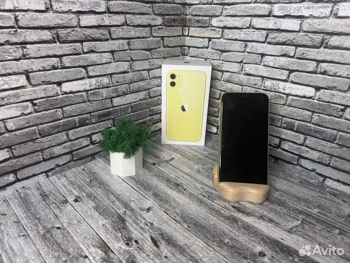 iPhone 11, 64 ГБ