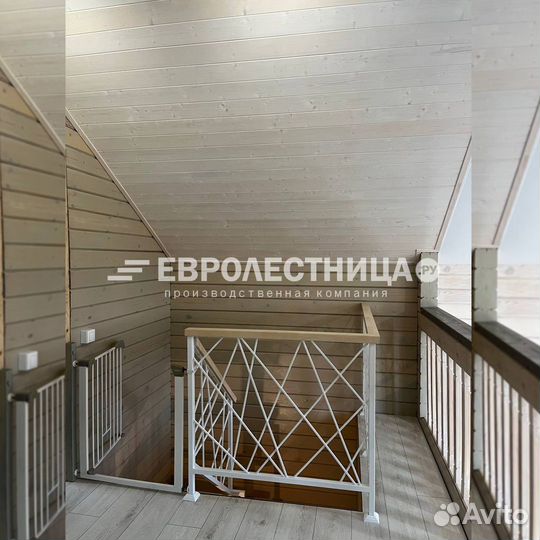 Лестница на металлокаркасе