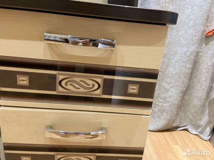 Компьютерный стол письменный