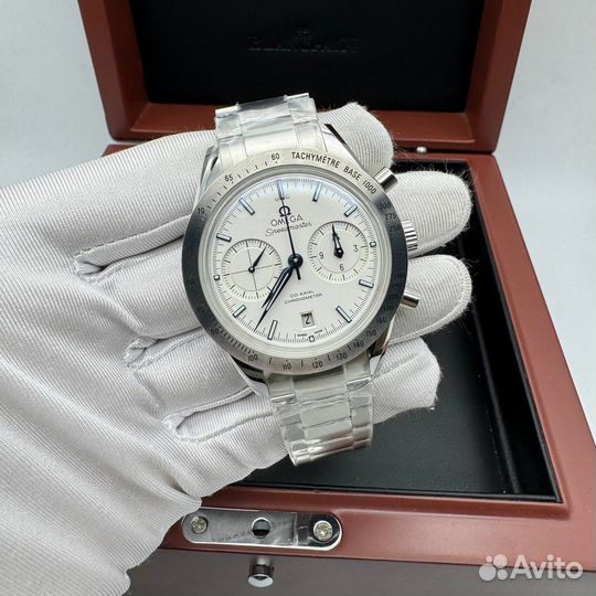 Часы Omega Speedmaster