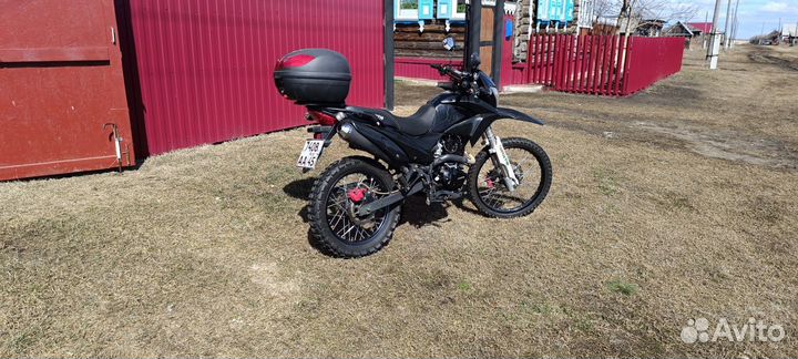 Мотоцикл Avantis MT250