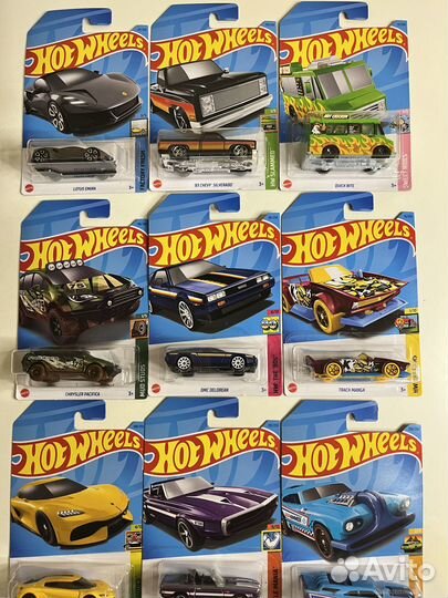 Hot wheels L case 2023