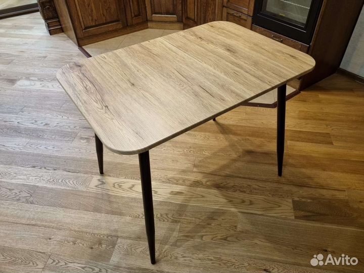 Кухонный стол