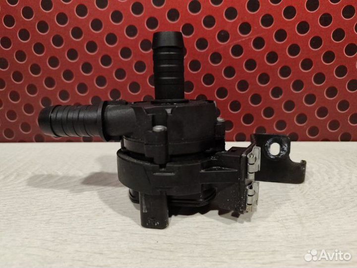 Насос антифриза дополнительный Ford Kuga 1.5