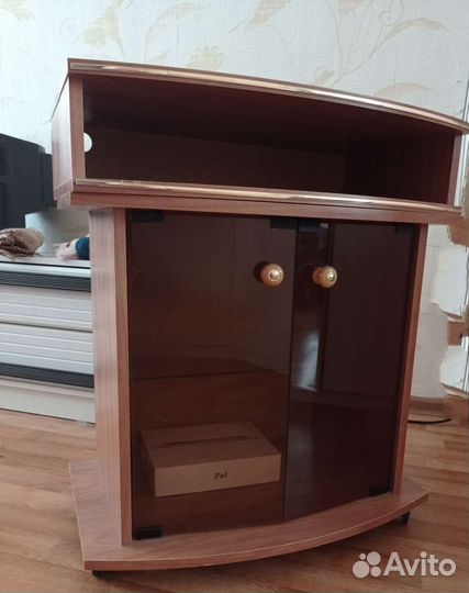 Тумба под телевизор