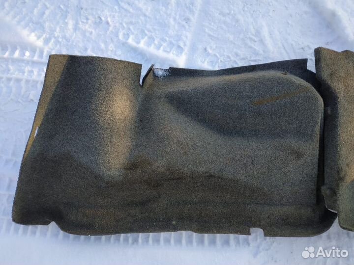 Обшивка багажника боковая BMW 5 Series E34