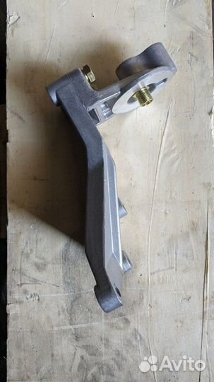 Кронштейн топливного фильтра на мтз