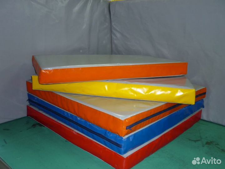 Мат гимнастический 1х1х0.08 складной спортмат. РФ