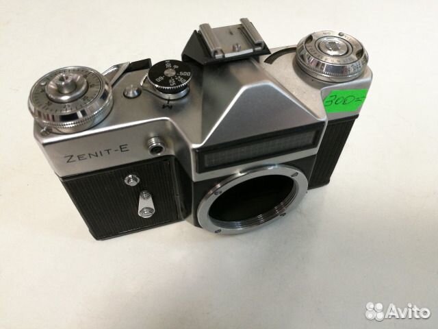 Фотоаппарат зенит Е из СССР тушка