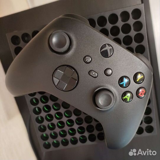 Xbox Series X 1Tb + Подписка GamePassUltimate
