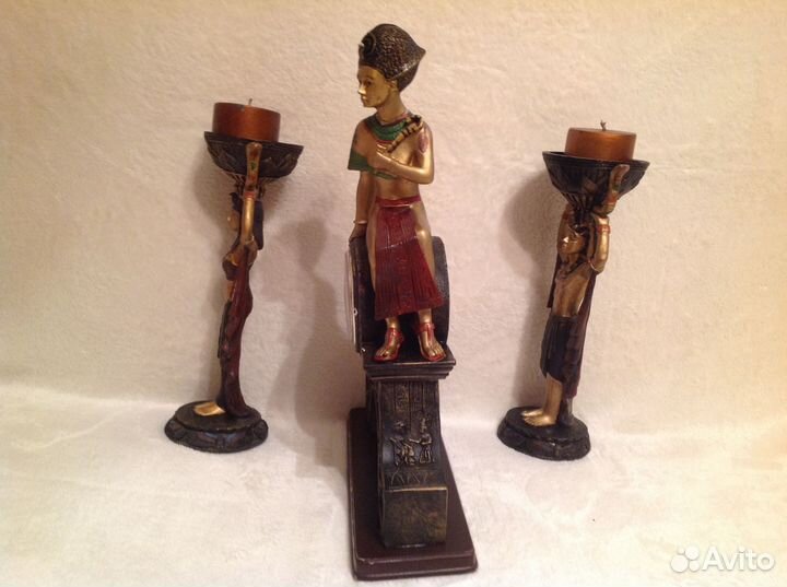 Настольные часы с подсвечниками