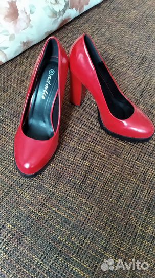 Продам туфли женские