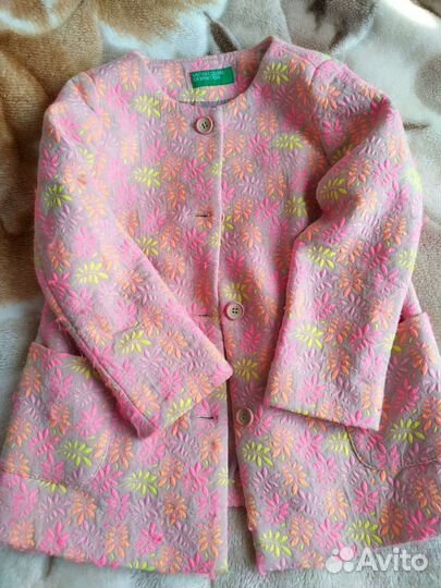 Пальто для девочки на весну 104-110