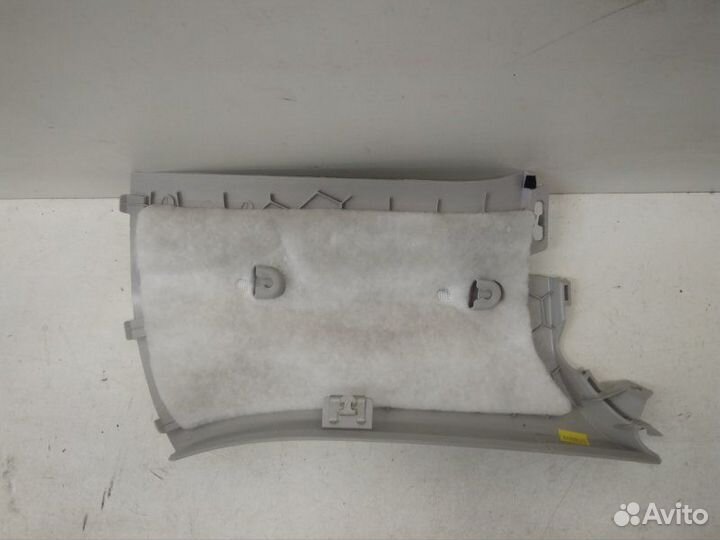 Обшивка стойки задняя правая Mercedes-Benz Gle