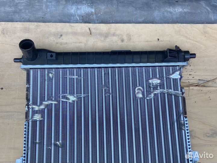 Радиатор охлаждения chevrolet aveo t250
