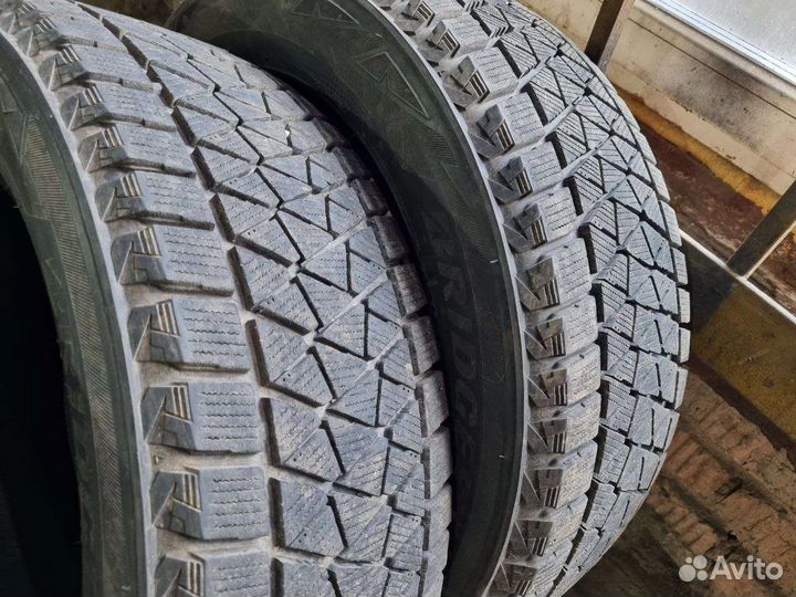 Bridgestone Blizzak DM-V2 225/60 R17 99S