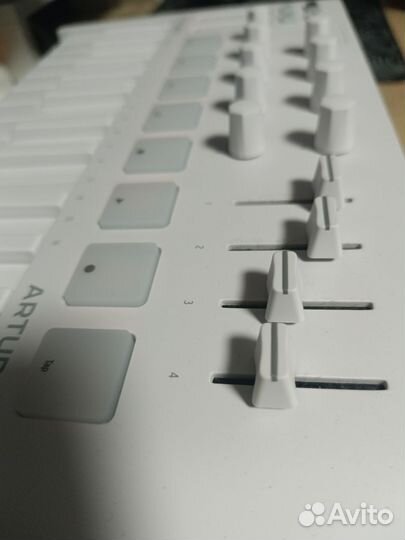 Arturia minilab 3 Alphine White