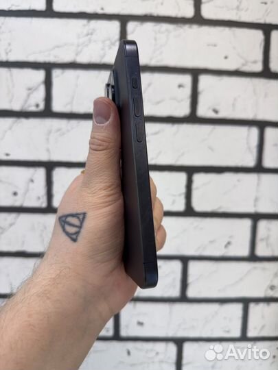 iPhone 15 Pro, 128 ГБ