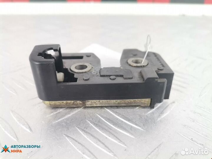 Замок багажника Ford Fusion рест. 2006 1499380