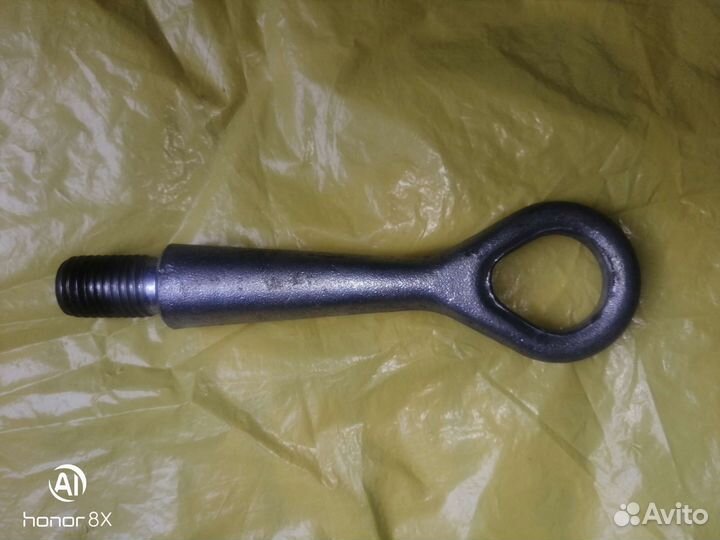 Крюк буксировочный Mitsubishi батареи