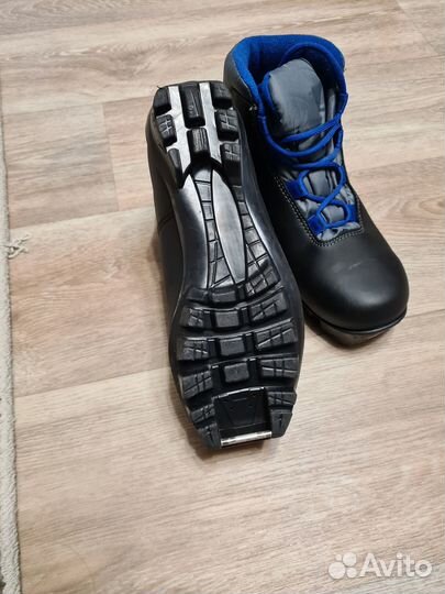 Лыжные ботинки 36