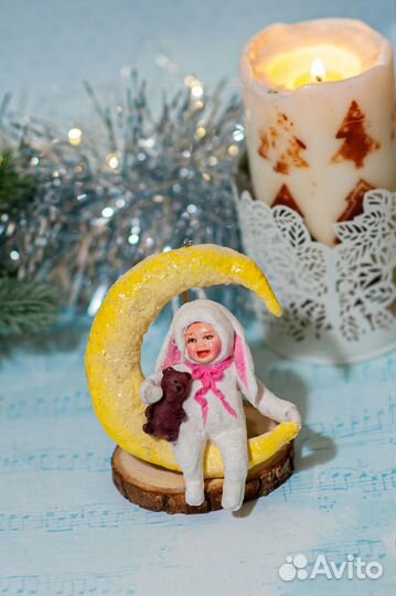 Ватная игрушка малыш на луне