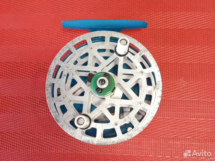 Катушка рыболовная невская