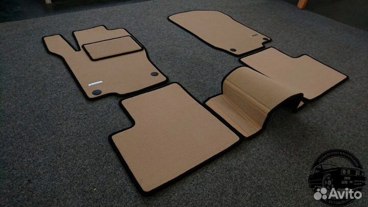 Автоковрики для Mercedes-Benz ML W164