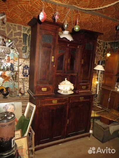 Старинная мебель -Буфеты, горки,стол,трюмо,стул