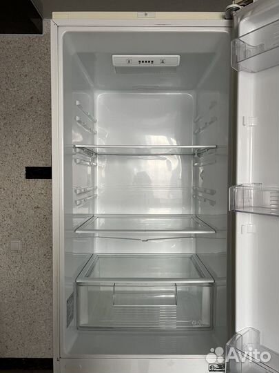 Холодильник LG