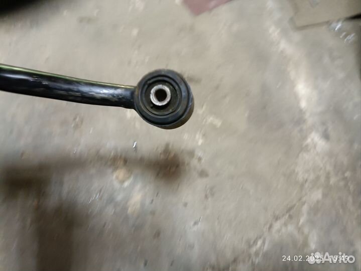 Рычаг передний левый верхний Toyota jzx93