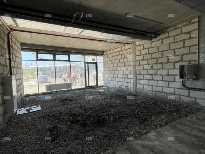 Сдам торговое помещение, 343.9 м²