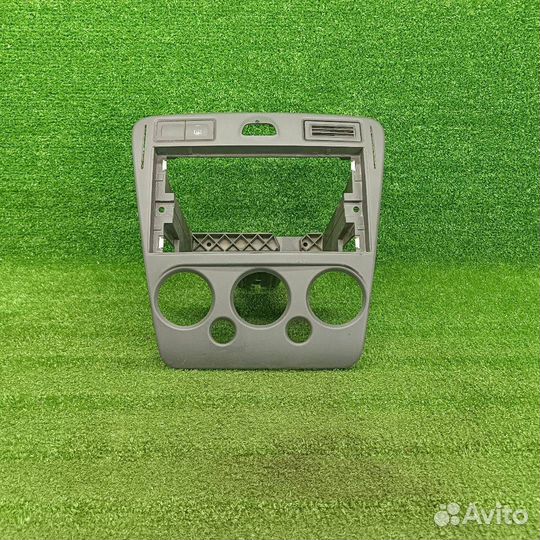 Рамка магнитолы Ford Fusion рест. 2008