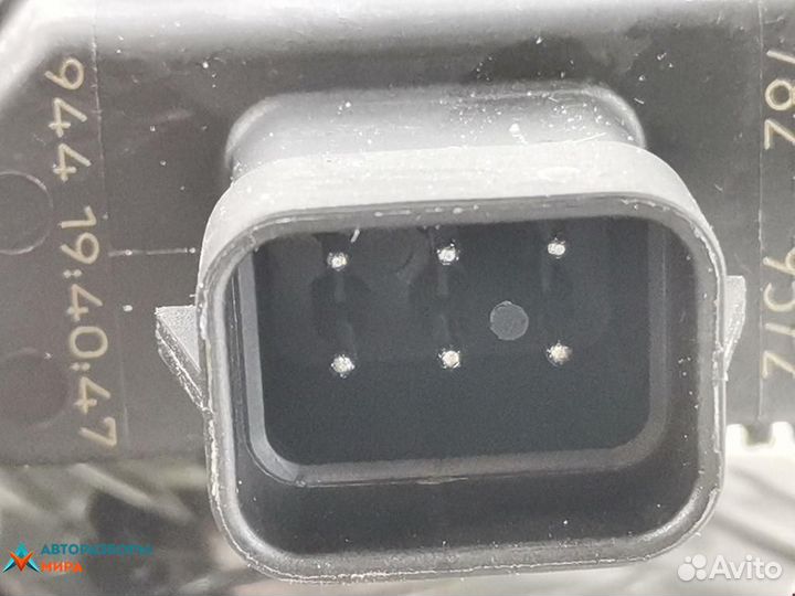 Стеклоподъемник передний правый Opel Zafira 2 (B)