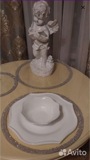 Сервировочные салфетки (4шт.в комплекте+1поменьше)