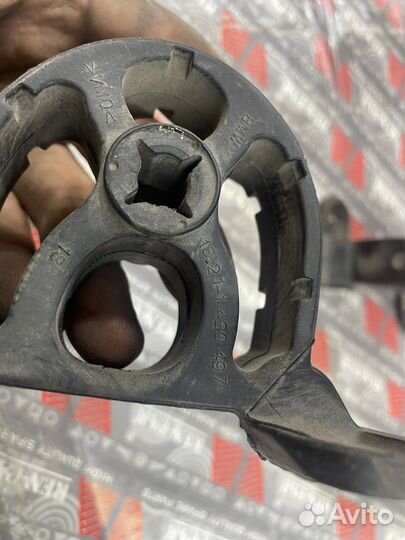 Подушка глушителя Bmw X5 E53